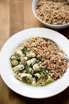 Gulasz z kurczaka, szpinaku...