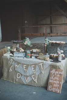 Portal Weselnapolska_pl
Pomysł na przekąski dla gości weselnych.