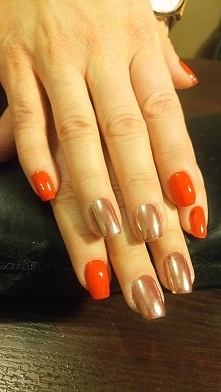 z efektem lustra na czerwieni która w sumie na zdjęciu wygląda jak pomarańcz :)