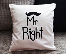 Poszewki ręcznie malowane specjalnymi farbami do tkanin, które nie spierają się :) Fajny prezent na Walentynki. Zapraszam! :)