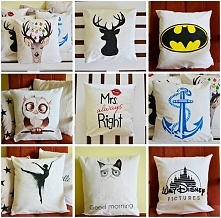 Poszewki ręcznie malowane specjalnymi farbami do tkanin, które nie spierają się :) Fajny prezent na Walentynki. Zapraszam! :)