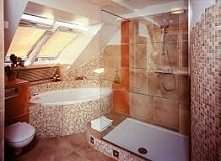 ŁAZIENKA NA PODDASZU