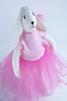 Zajączek w tiulowej różowej...