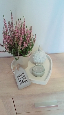 Od zawsze uwielbiałam robić różne kompozycje do domu na stół .