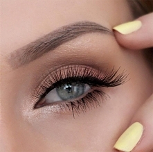 Portal Weselnapolska_pl
Makijaż ślubny, inspiracje i pomysły.