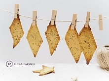 Wegańskie krakersy z ziarnami

Składniki:
1 szklanka mąki z ciecierzycy
½  łyżeczki soli himalajskiej
szczypta proszku dopieczenia
¼ szklanki wody
1 łyżeczka oleju kokosowego
1 ...