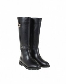 Kozaki za 59.90zł. Takie rzeczy na wyprzedażach znanej marki!