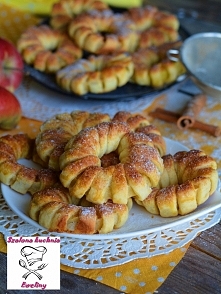 Jabłkowe kwiatuszki z cynamonem

Przepis po kliknięciu w zdjęcie.