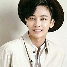 JeongHan stan. ktoś coś? *-*