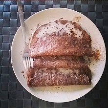 "Co zjesz na śniadanie?" - nic, nie dziękuję, muszę?. "Mogła byś, może naleśniki albo bazylię ?!?!?!?)". - to może te naleśniki.
***
zblendowane płatki owsia...