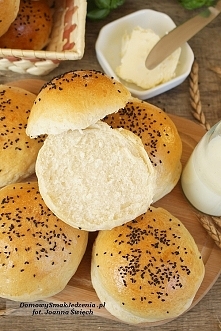 domowe bułeczki śniadaniowe...