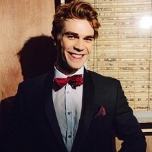 K.J. Apa z nowego serialu R...