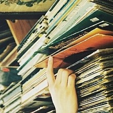 Kocham trening , książki, muzykę, instrumenty, malować na płótnie!! każdy z nas ma swój własny świat który kreuje na milion różnych sposobów!!  każdy z nas jest inny! Czy gorszy...