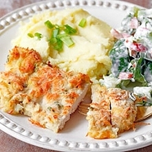 FILETY Z KURCZAKA PIECZONE W MUSZTARDZIE I TARTYM SERZE 600 g filetów z kurczaka sól 1 łyżka mleka 2 łyżki musztardy miodowej 60 g tartego sera np. tartej mozzarelli (w kawałku)...