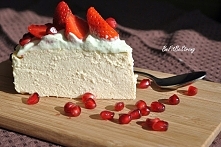 Cytrynowy twarogowiec z kremem kokosowo-cytrynowo-miętowym