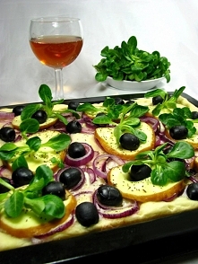 Pizza z Oscypkiem i Oliwkami