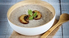 Zupa pieczarkowa z dodatkiem białego wina