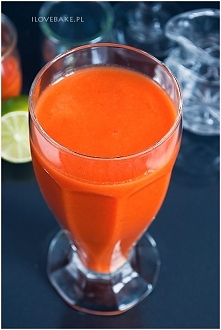 Domowy sok marchwiowy