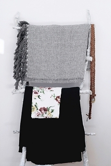 Prosta drabinka w stylu shabby :)