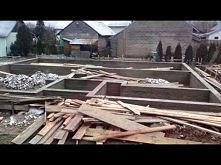 Budowa domu KROK PO KROKU etap 2 - rozszalowanie, izolacja i zasypanie fundamentu, drenaż