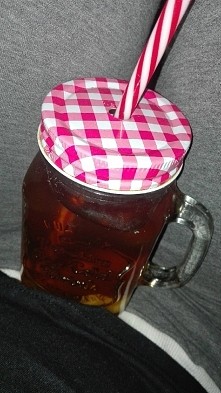 herbata z miodem, imbirem, cytryna 