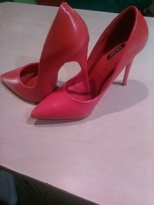 Sprzedam szpilki firmy vice...