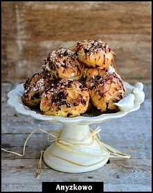 Puszyste ptysie z gorzką czekoladą