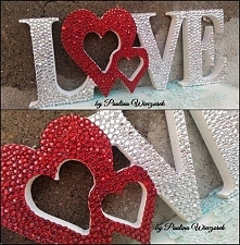 Napis LOVE nie tylko będzie...