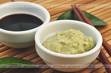 Sos sojowy i inne sosy przyprawowe.