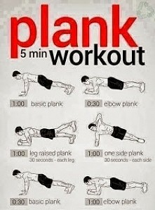 Kolejnym ćwiczenie jakim wykonuje jest Plank, pierwsze sekundy są lajtowe ale potem jest coraz ciężej. Ale warto walczyć o lepsze ciało;)
