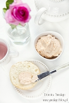 Pasta z wędzonego łososia,...