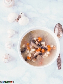 Przepis na zupę pieczarkową, przepis dostępny po kliknięciu w zdjęcie.