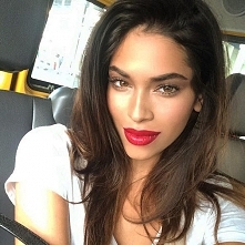 Juliana Herz

IG:
@juliherzz