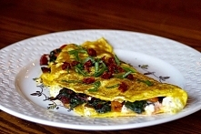 Omlet ze szpinakiem, suszon...