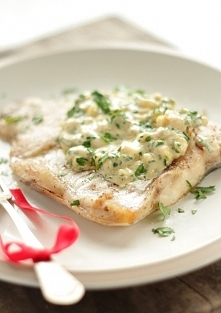 karp w sosie śmietanowo-migdałowym