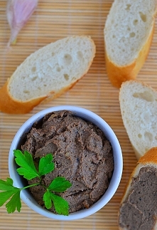 Pasta z wątróbki i pieczarek