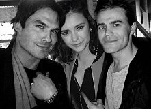 Gwiazdy serialu TVD. Pamięt...