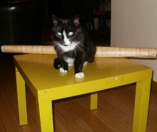 Jak szybko, tanio i bez farb  odnowić stolik Lack z ikei