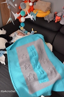 Szydełkowy kocyk z imieniem dla noworodka