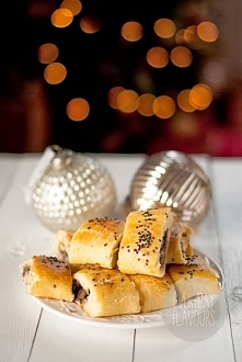 PASZTECIKI Z KAPUSTĄ I PIECZARKAMI.