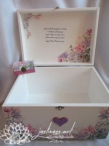 Prezent komunijny: kuferek + pudełeczko na biżuterię
fb/justiness.art