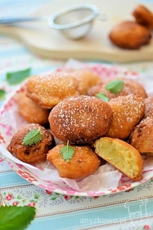 Banany w puszystym cieście