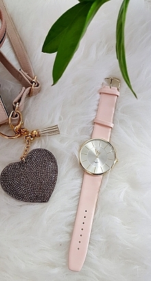 Zegarek na pudrowym skórzanym pasku dostępny:) klik w link
