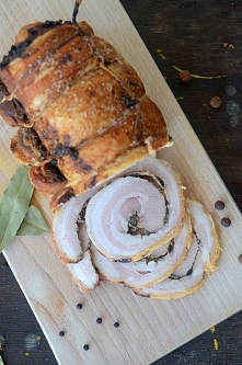 rolada boczkowa z pieczarkami