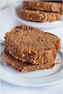 Babka kawowa z polewą krówkową