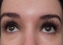 Tusz Eveline Extension Volume + jak dla mnie rewelacyjne serum Long 4 Lashes, efekt po 3 miesiącach ;)