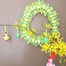 Wielkanocny wianek DIY - krótka instrukcja na blogu.