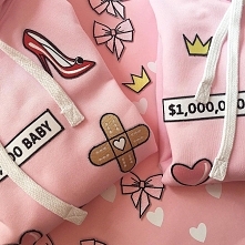 Ubrania hand made tworzone z miłością i pasją. Najpiekniejsze bluzy w sieci 
----> lapnas.pl