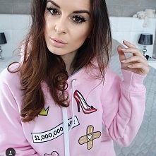 Naszywkowa Miłość! Piękna różowa bluza z naszywkami dostępna
----> lapnas.pl