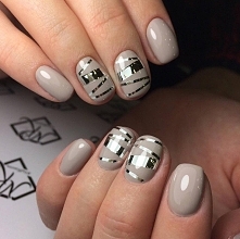 wzorki na paznokcie 
Odwiedź strone: ladnepazurki.pl po więcej inspiracji!